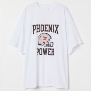 NWOT H&M Oversized Graphic Shirt